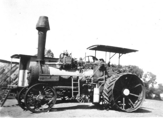 Archivo: Tractor usado 1908 en adelante.jpg